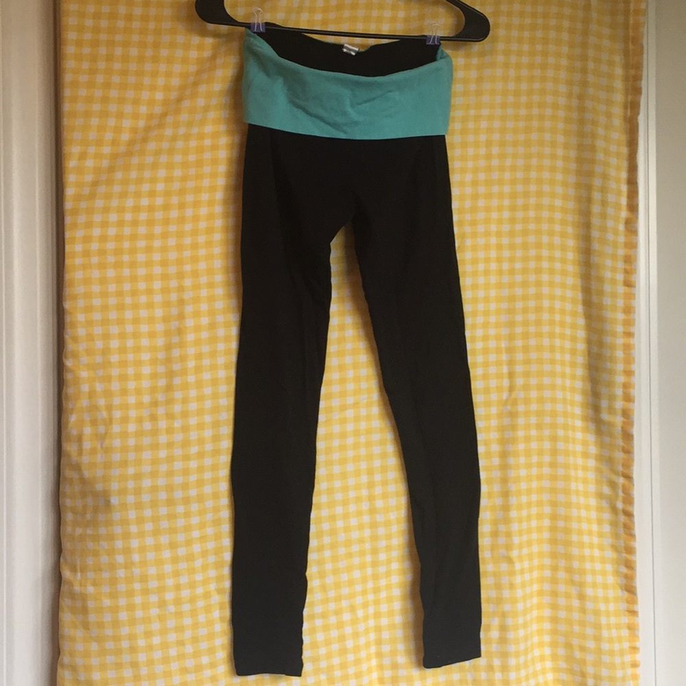 Black leggings with blue waistband